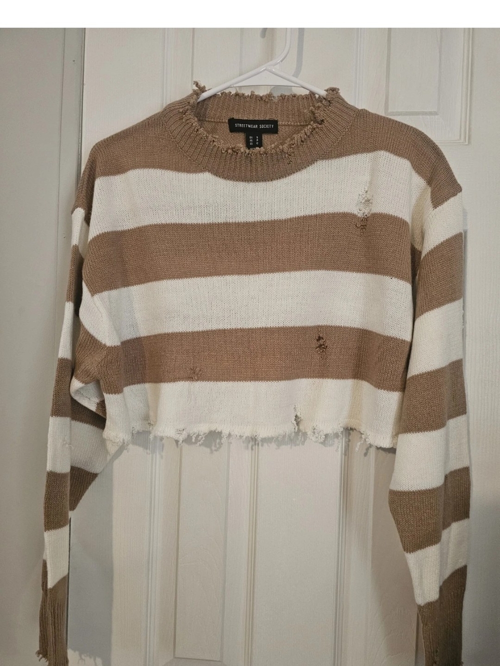 Streetwear Society Women's Cropped Striped Sweater - Cream & Tan